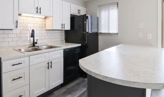 Building Photo - 1 Gardner Ct