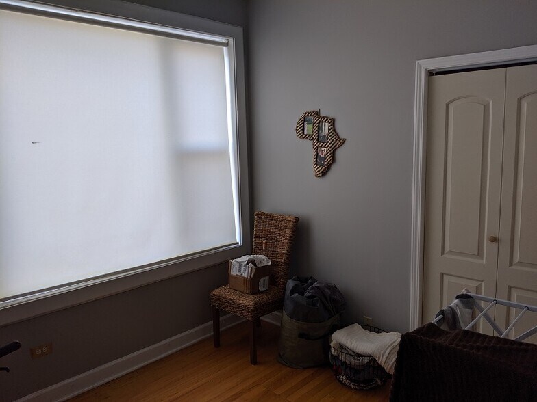 Bedroom - 4363 N Lincoln Ave