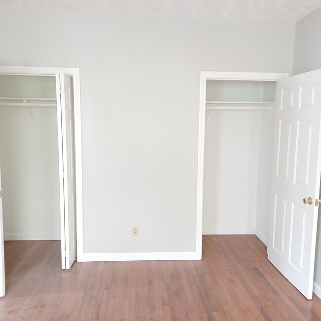 Building Photo - 117 Swan St