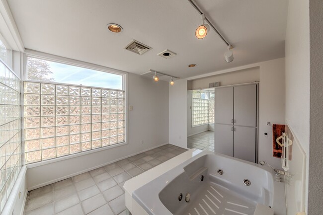 Building Photo - SANDIA HEIGHTS EXECUTIVE RENTAL 2+Story 3B...