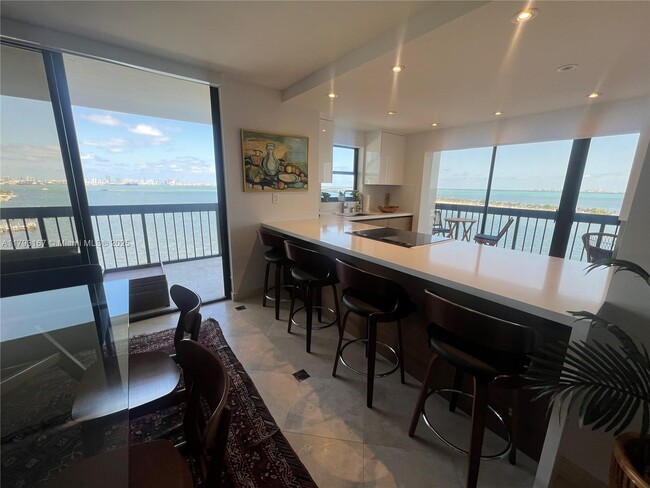 Building Photo - 2333 Brickell Ave