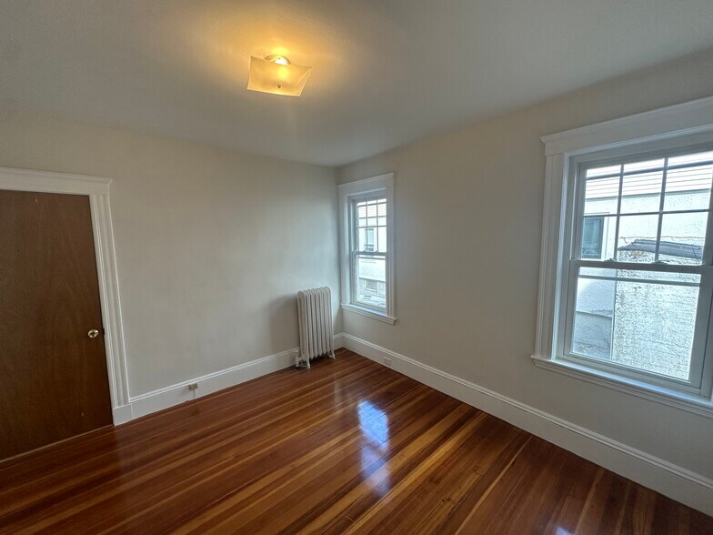 Building Photo - 117 Beech St