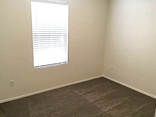 Building Photo - 9707 W Brogan Dr