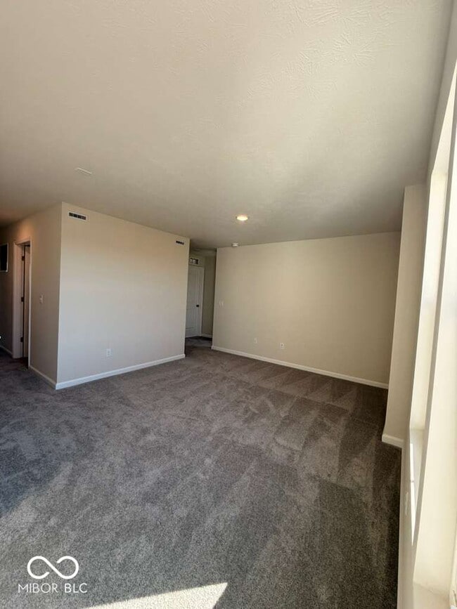 Building Photo - 3815 Sterling Dr