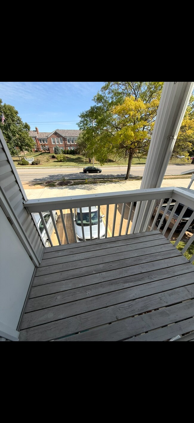 Building Photo - 645 S Kirkwood Rd