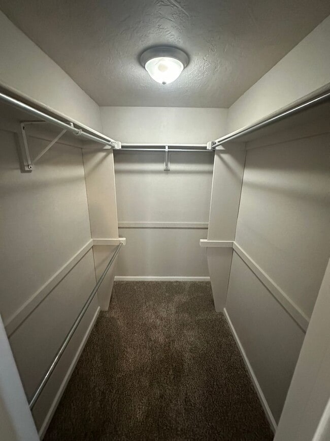 Building Photo - Total Remodel 3bed, 2bath, 2car in S Norman