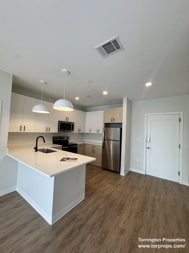 Building Photo - 289 Walk Hill St