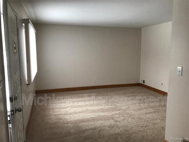 Building Photo - 27066 Brettonwoods St