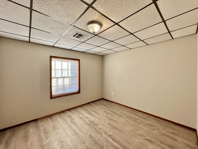 Building Photo - 4647 W Gore Blvd