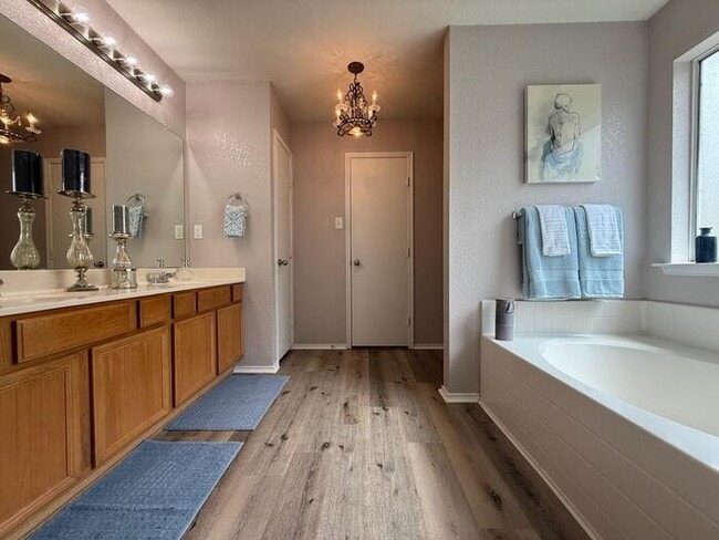 Building Photo - charming 3-bedroom, 2-bath home located in the highly sought-after Sendera Ranch community.