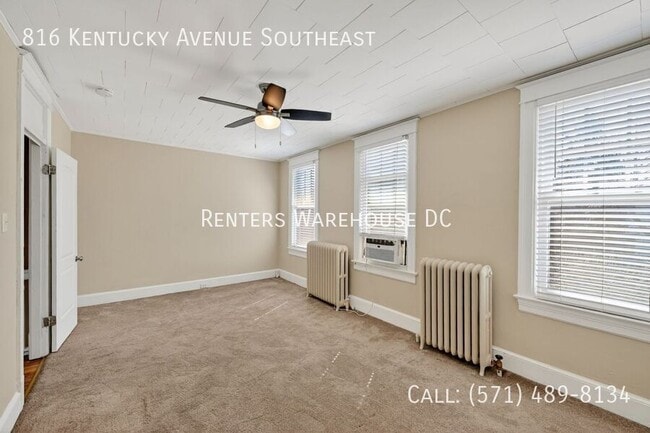 Building Photo - 816 Kentucky Ave SE