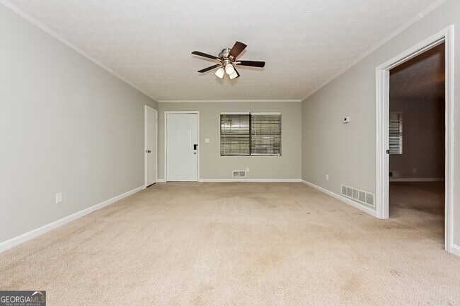 Building Photo - 105 Mt Airy Rd
