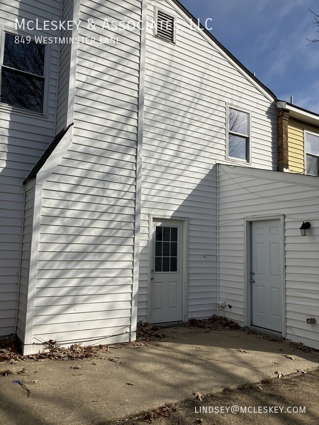 Building Photo - Washington Square Townhouses