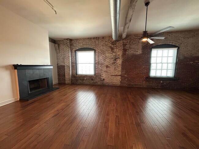 Building Photo - 505 Tennessee St