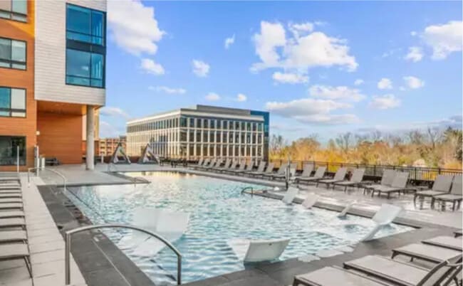 Building Photo - 145 Riverhaven Dr