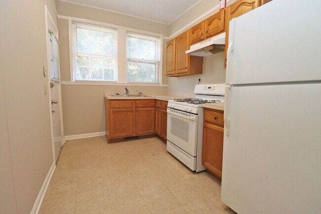 Building Photo - 1016 Laurens St