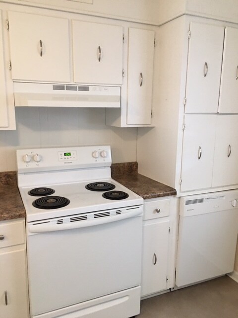 Building Photo - 2725 Wren Dr