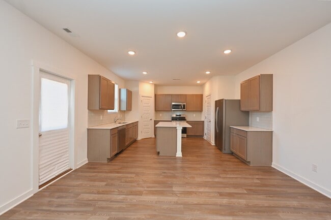Building Photo - Modern 2024 New Construction in Sage Farms – Steps from Dog Park & Trails!