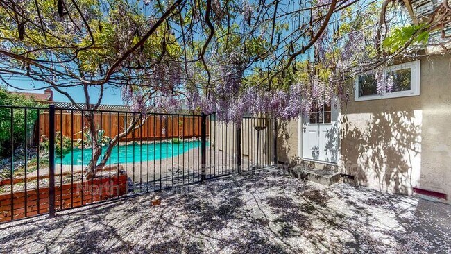 Building Photo - 1321 Berrydale Dr