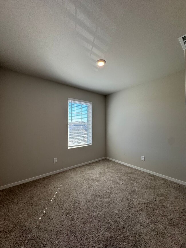 Building Photo - Pet-Friendly 3 Bed Home on Cul-de-Sac