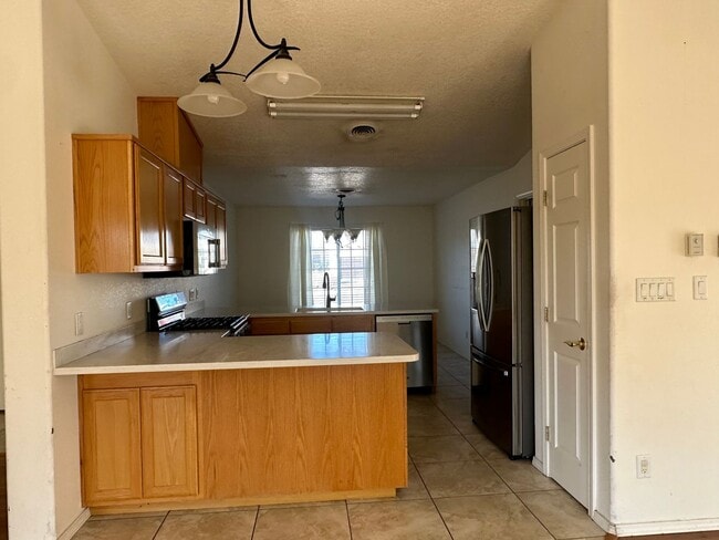 Building Photo - 3 Bedroom 2 Bathroom Home for rent in Bloomfield