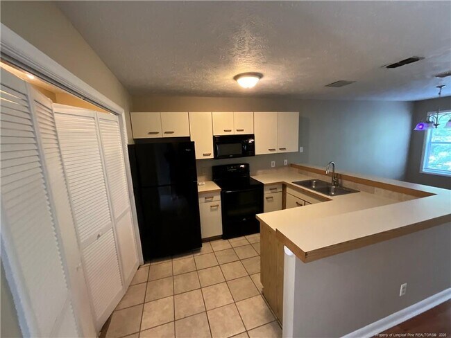 Building Photo - 1025 Wood Creek Dr