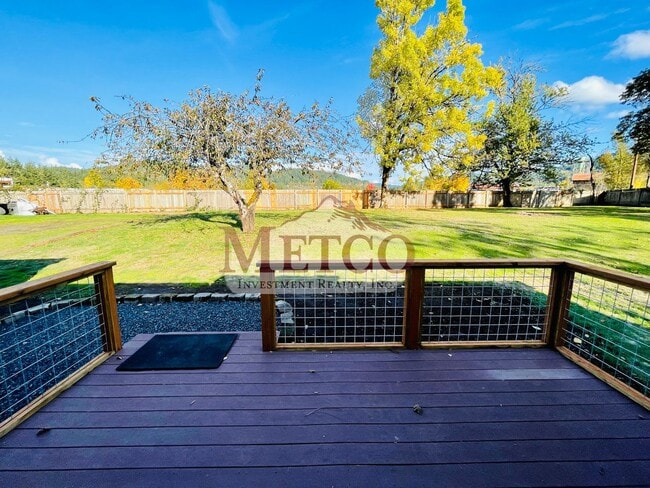 Building Photo - AVAILABLE NOW 3 Bedroom Manufactured Home ...