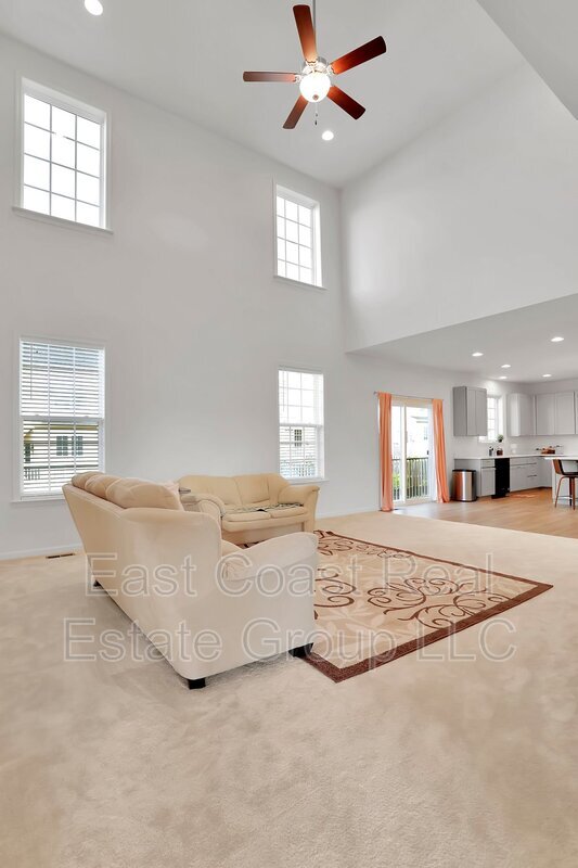 Building Photo - 204 Station Terrace W