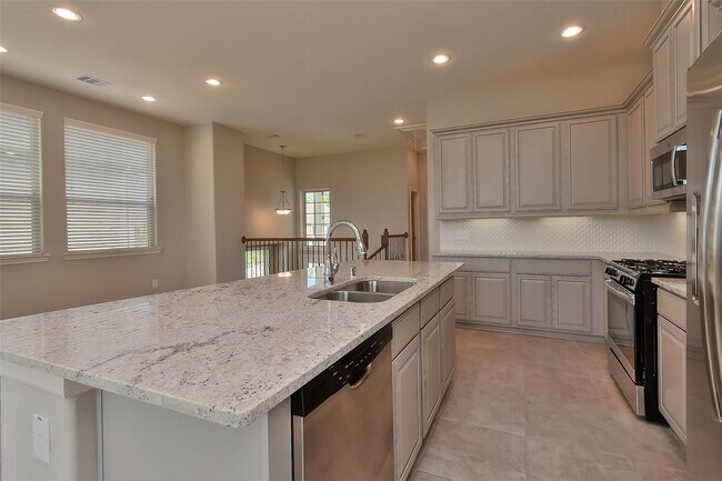 Building Photo - 163 Axlewood Ct