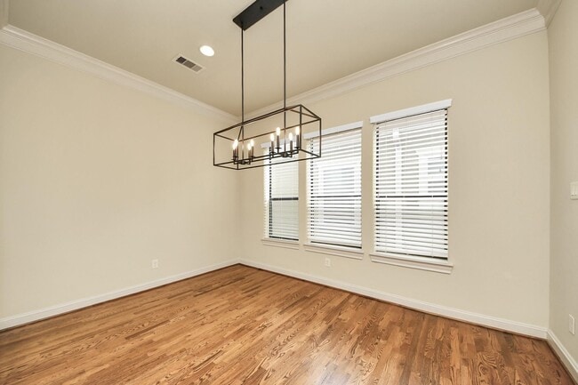 Building Photo - 5617 Kiam St