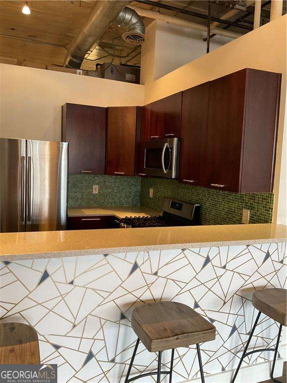 Building Photo - 881 Memorial Dr SE