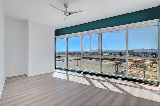 Building Photo - Panorama Towers Unit 602