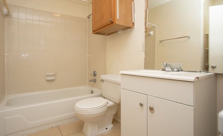 Building Photo - Room in Condo on Timber Ridge Rd