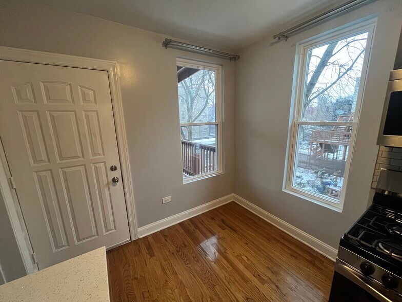 Kitchen - 6444 S Dorchester Ave