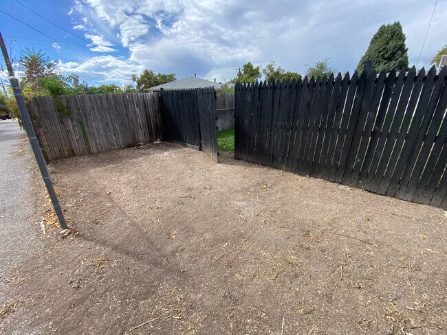 Open space to Alley behind backyard - 2212 Perry St