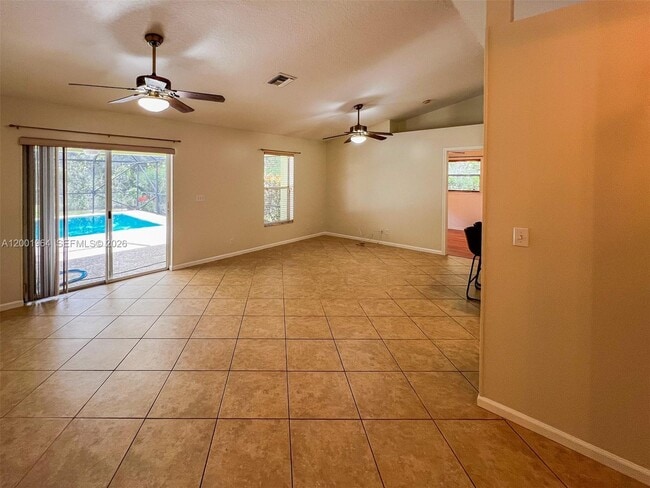 Building Photo - 16332 122nd Dr N