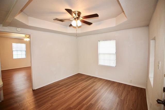 Building Photo - 507 Edna St