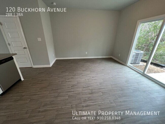 Building Photo - 2BR/3BA Townhome Available for Rent in Hol...