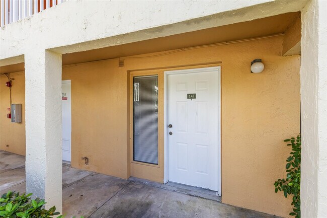 Building Photo - 5200 NW 31st Ave