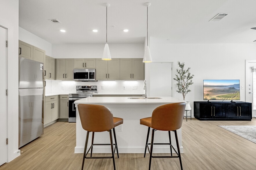 Kitchen - Bluff View at Frederick Creek