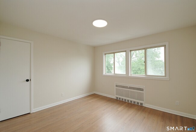 Building Photo - 306 Courtland Ave
