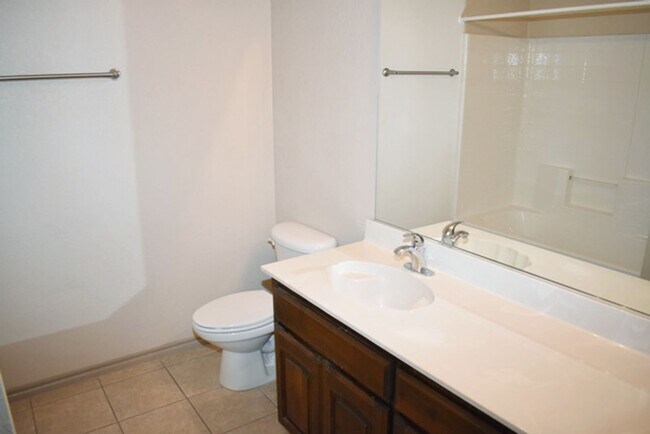 Building Photo - 5212 Grayson Ridge Dr