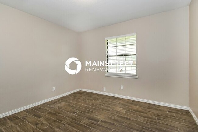 Building Photo - 3 Bedroom Pet-Friendly Home in PLANO, TX w...
