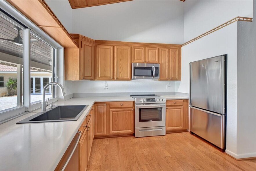 Building Photo - 11106 Whispering Pines Ln