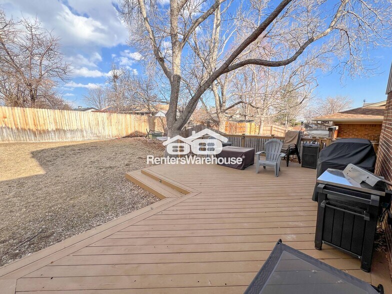 Building Photo - 13535 W Warren Cir