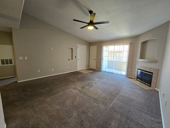 Building Photo - GREAT 2 BED, 2 BATH CONDO! READY FOR IMMED...