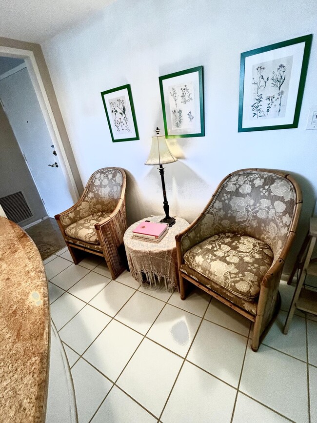 Building Photo - 2840 S Ocean Blvd