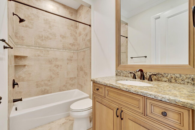 Building Photo - 953 Banyan Dr