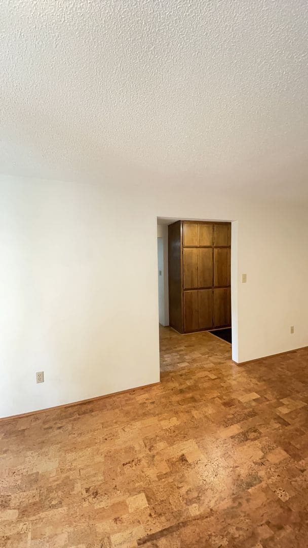 Building Photo - Lovely 3 Bedroom Home with Privacy and Pat...