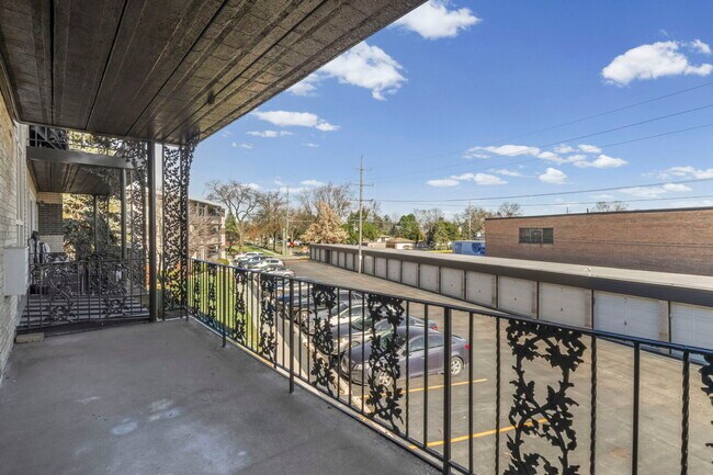 Building Photo - 917 S 8th Ave